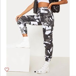 Pretty Little Thing Grey Camo Cargo Pants!